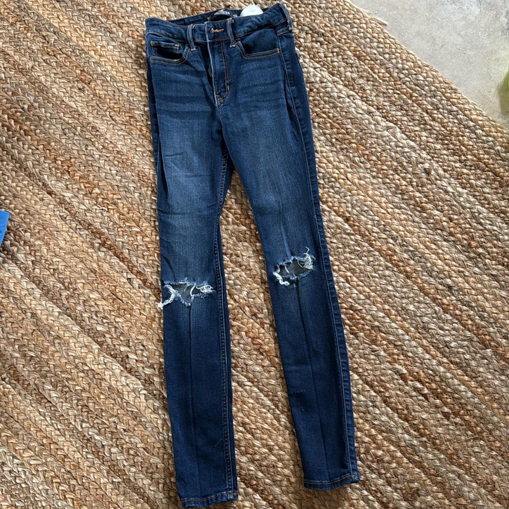 Size 23 Hollister Jeans. High Rise Super Skinny